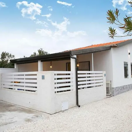 Edone Frontemare Holiday home *
